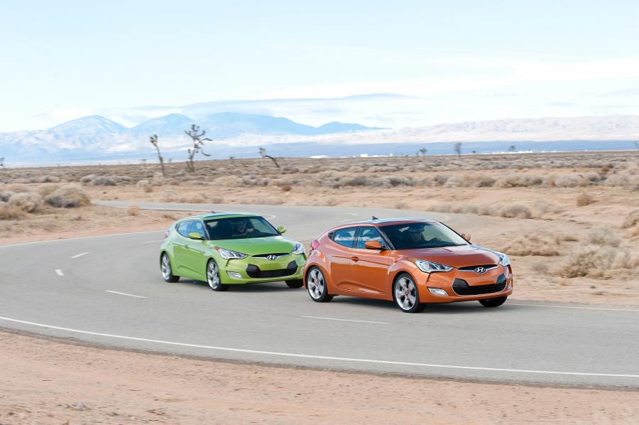  Hyundai Veloster 2011 года  (фото 12 из 184)